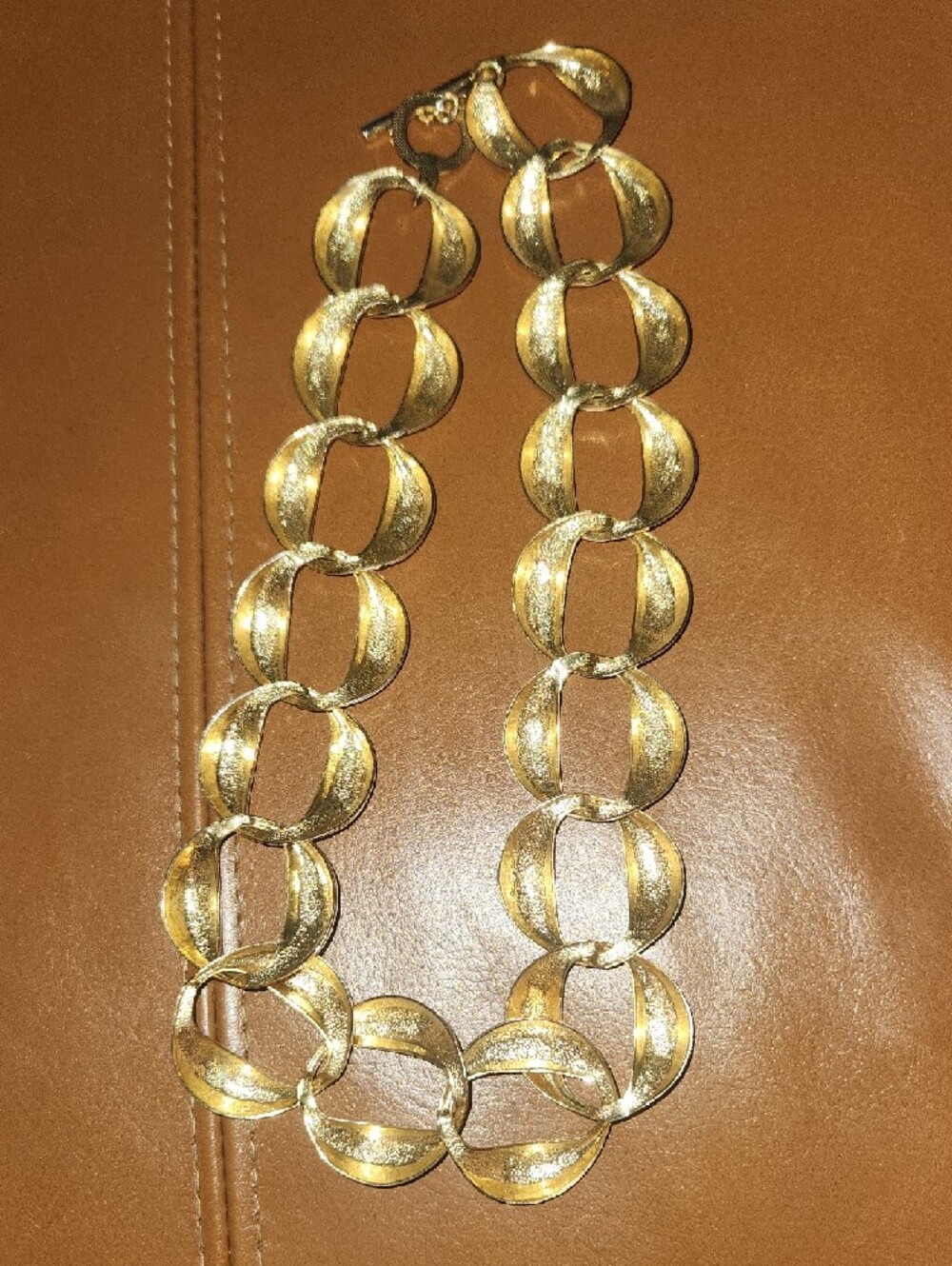 Vintage Gold Link Statement Necklace - Picture 3 of 4